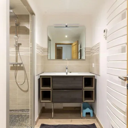 Maison Neuve à Pour 12 Personnes, 4 Chambres, Wifi, Parking, Linge Et Ménage Inclus - Fr-1-402-110 *
